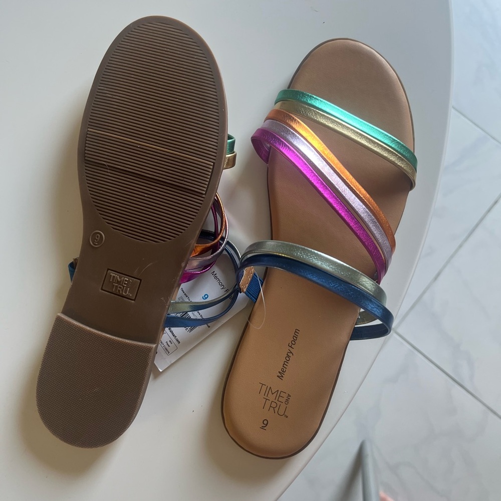 Sandals - Picture 2 of 2